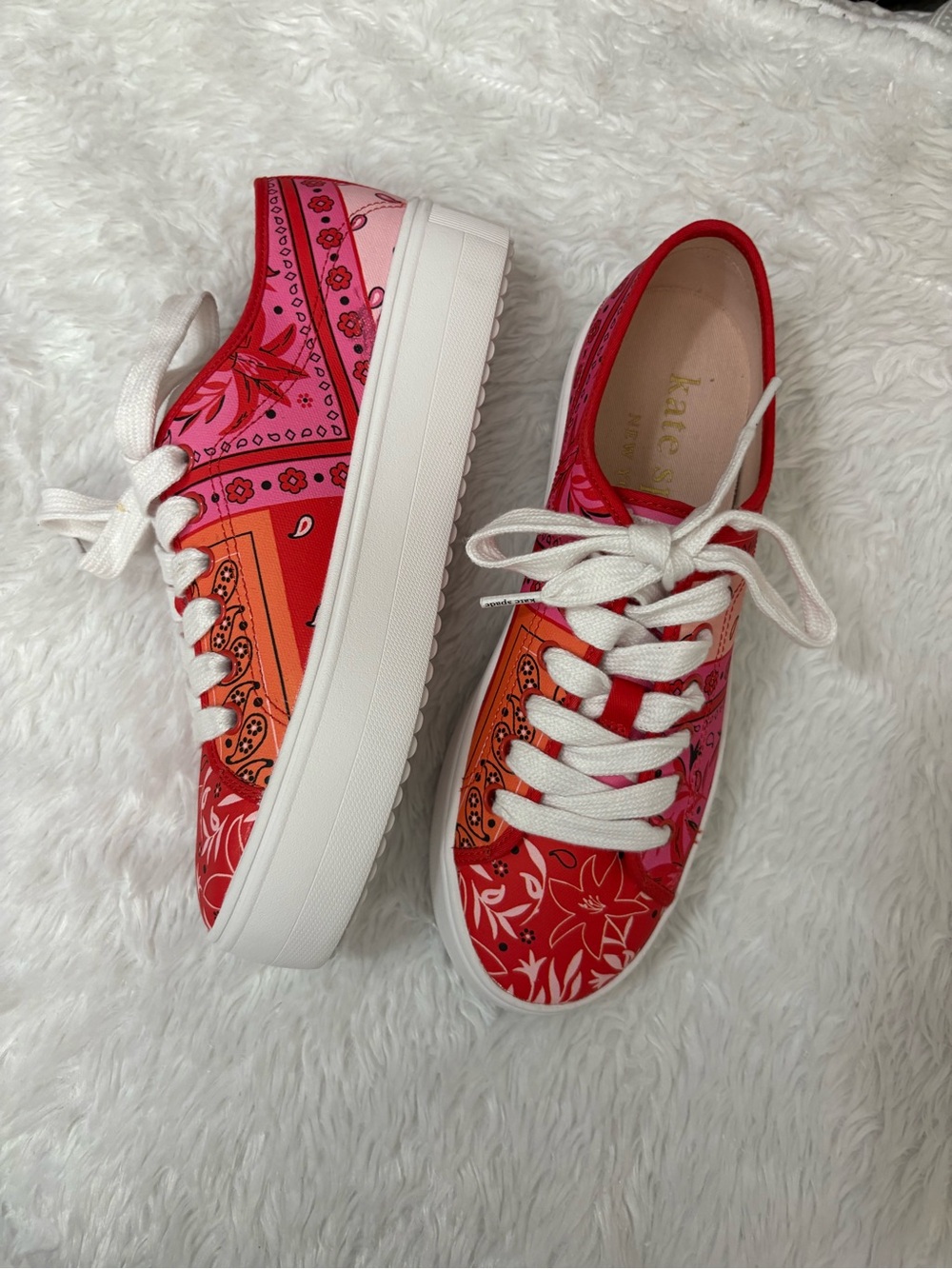 Kate Spade New York Serve
Bandana Patchwork Platform Red-Pink Sneakers Size 7.5B